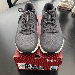 Under Armour size 10.5 Hovr CG Reactor CT men’s